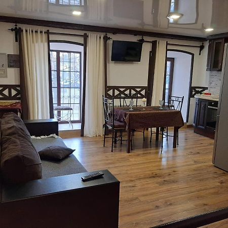 Charlotte -Двухуровневая Студия В Центре Kremenchuk Bagian luar foto